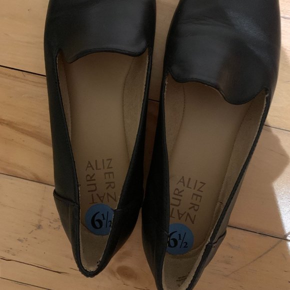 Black Naturalizer Emiline loafers size 6.5 - Picture 3 of 4